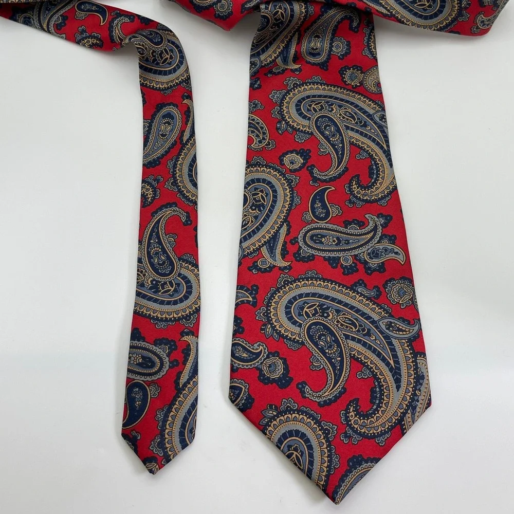 Vintage Andhurst Paisley Necktie Bright Red Blue Gold %100 Silk Made in USA‎ 90s